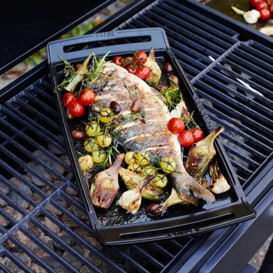 Staub Cast Iron 18.5 x 9.8-inch Plancha/Double Burner Griddle {5}