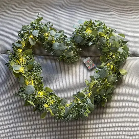 6&rsquo; Artificial Greenery Eucalyptus Garland Silver Dollar Eucalyptus Garland {5}