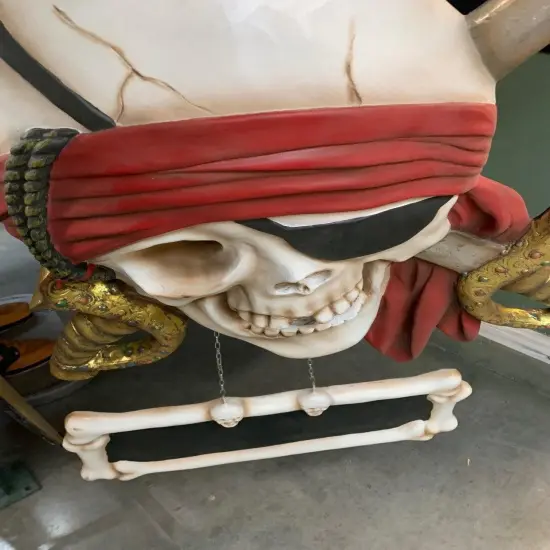 Pirate Skull Sword Sign Statue {4}