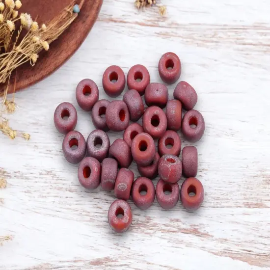 20g Matte Red Nebula 2/0 Matubo Beads {2}