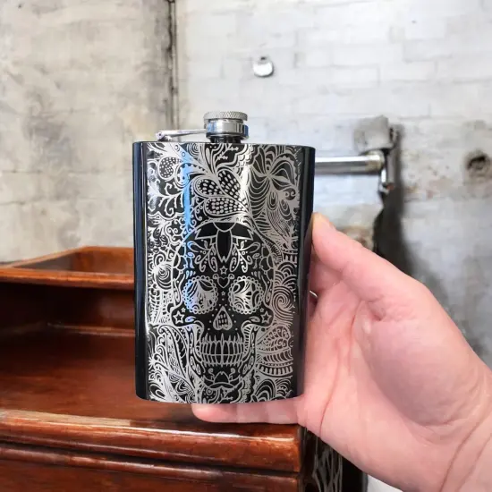 8oz BLACK Sugar Skull Pattern Flask {4}