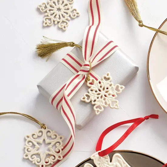 Mini Snowflake 3-Piece Ornament Set {2}