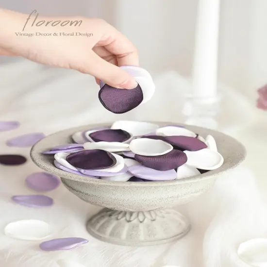 300pcs Faux Rose Petals (Charming Lilac) {3}