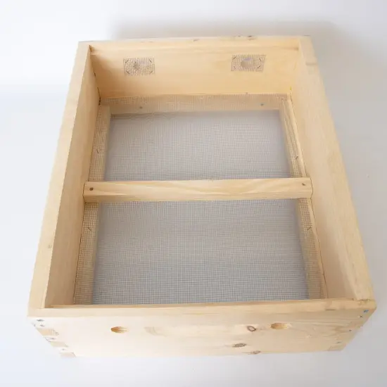 Stoney Acres Quilt Box Winter Hive Topper, Beekeeping Insulated Box for Winter Protection, Helps Retain Heat, Fits 10-Frame Langstroth Beehives {3}