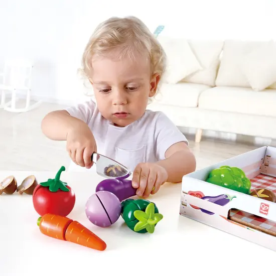 Hape Kitchen Garden Vegetablea Food Playset, 8 Pieces {5}