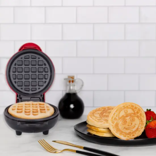 Uncanny Brands Ohio State Buckeyes Brutus Buckeye Mini Waffle Maker {2}