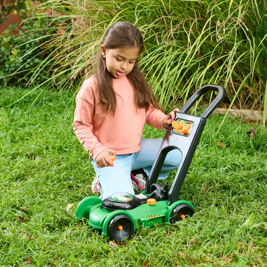 Scotts Battery Operated Lawn Mower {3}