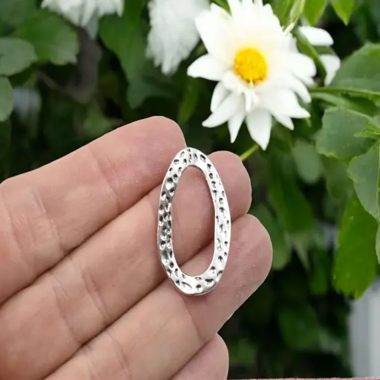 *20* 28x19mm Antique Silver Hammered Oval Wavy Links {3}