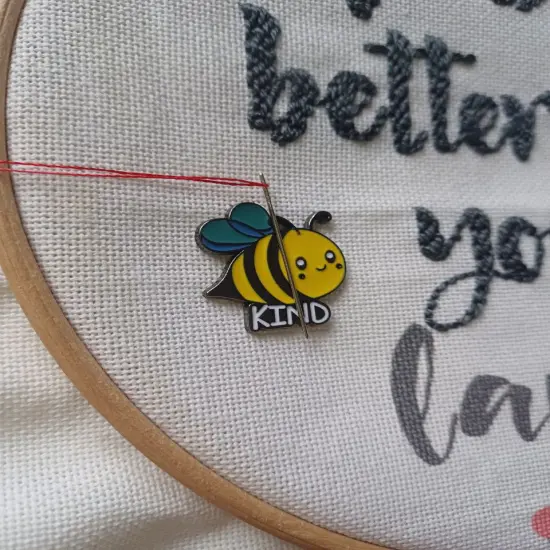 Bee Magnetic Needle Minder F07M10-3 Bee {2}
