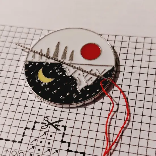 Day/Night Magnetic Needle Minder F07M10-2 Day/Night {2}