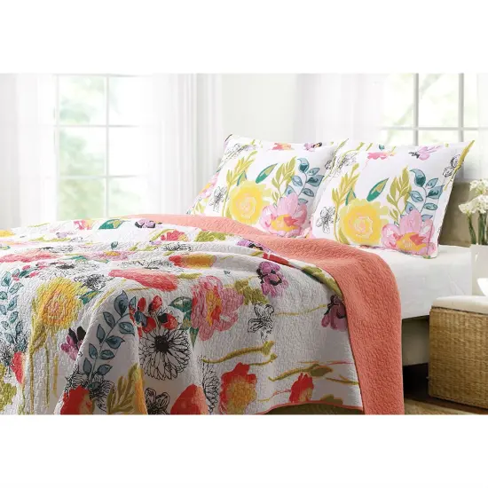 3-Piece Multi-Color Machine Washable Cotton Quilt Set Floral Pattern and Two Pillow Shams {1}