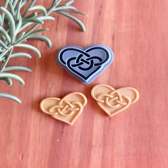 CELTIC HEART KNOT | IRISH ST PATRICKS DAY | CLAY CUTTER {1}