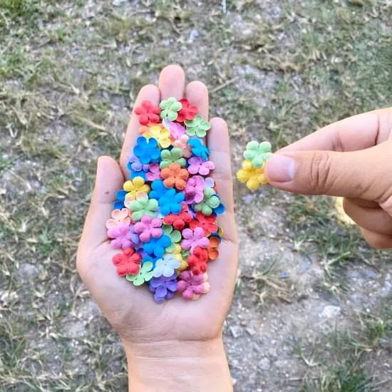 200 Pcs Handmade Mulberry Paper Stephania Venosa Flowers Petals 15x15 mm Scrapbooking Wedding DIY Craft Supplies Card Artificial Flowers {2}