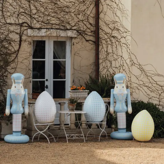 INFLATABLE EASTER EGGS {3}