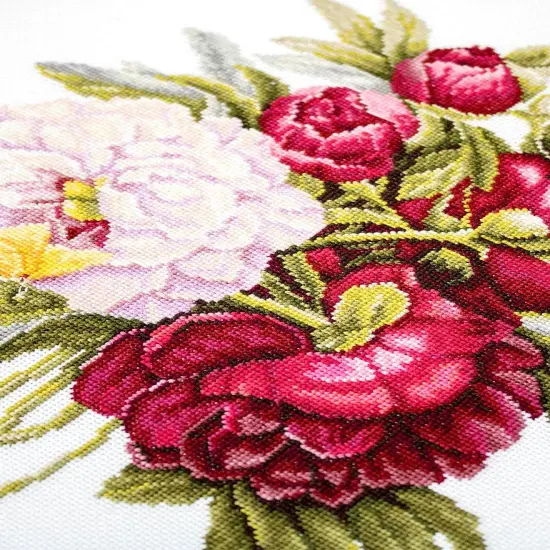 Bouquet with peonies B2354L Counted Cross-Stitch Kit {6}