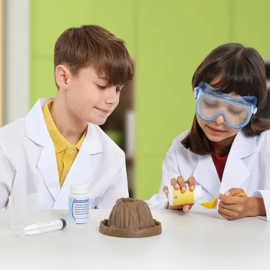 Brainstorm: Erupting Volcano Lab - Science Eruption Kit, Safe Chemical Reactions, Math-Technology-Engineering, STEM Learning, Multi-Lingual, Kids 8+ {6}