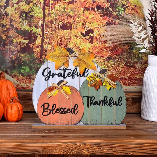 Wooden Rustic Pumpkin Design Fall Table Decoration {4}