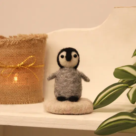 Felting Kit - Tiny Penguin Needle Felt Kit. Amiguwoolli {1}