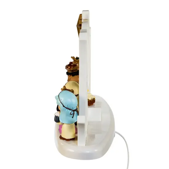 10" Peanuts&copy; Battery-Operated LED Lighted Nativity Scene {3}