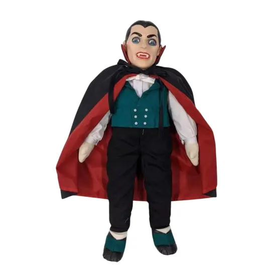 Traveler's Count Dracula Vintage Collector Doll (1985) {4}