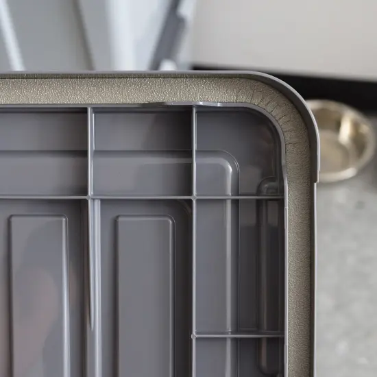 IRIS USA 40lbs/32qt Dog Food Storage Container with 2 Cup Scoop, Gasket Seal Lid, Gray/Dark Gray {4}