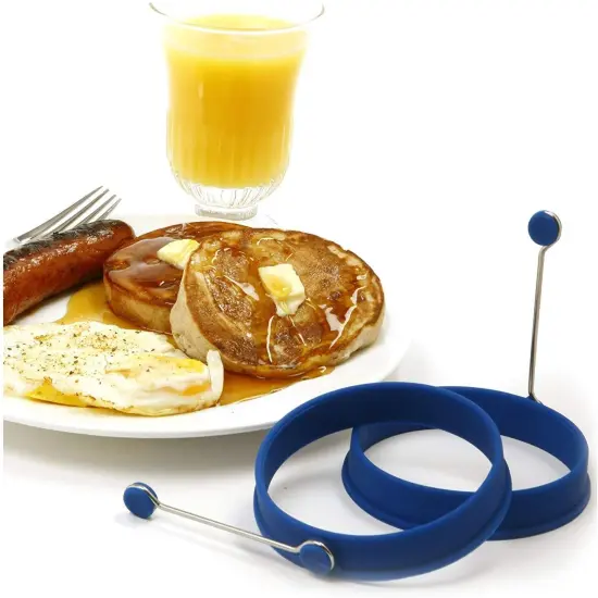 Norpro Grip-EZ Flexible Pancake Spatula with Silicone Round Pancake / Egg Rings Combo {4}