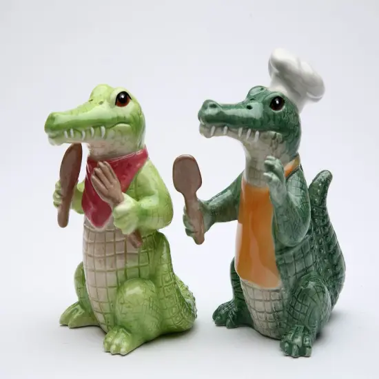 Ceramic Alligator, Crocodile Chef Salt & Pepper Shakers, Gift for Her or Mom, Gift for Him, Gift for Dad, Kitchen D&eacute;cor, Gift for Chef {3}