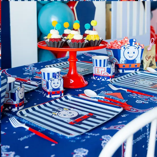 THOMAS & FRIENDS&trade; LARGE STRIPE PLATES {6}