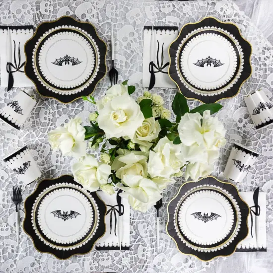 ELEGANT HALLOWEEN GUEST TOWELS {5}