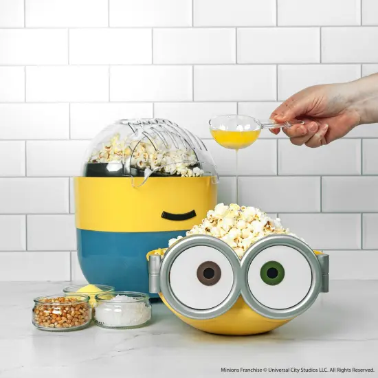 Uncanny Brands Minions Deluxe Popcorn Maker {4}