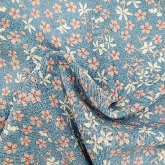 1 Yard Spring Blue Rayon Crinkle Fabric &ndash; 50/52&rdquo; Wide Lightweight Material {1}