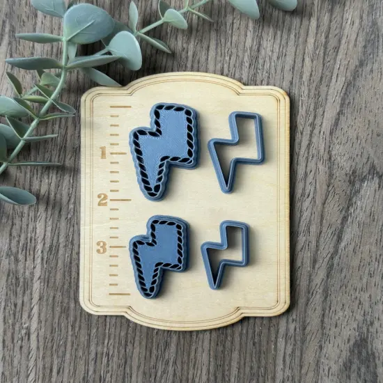 Lightning Bolt | Faux Turquoise | Country Western Clay Cutters {1}
