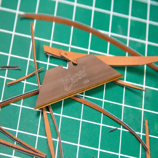 #92 TiN Coated HD 2-Notch Utility Blade {4}