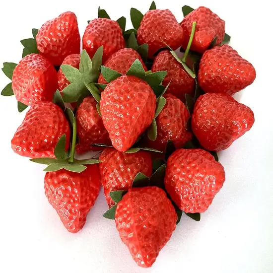 18PCS Plastic Artificial Red Strawberries {1}