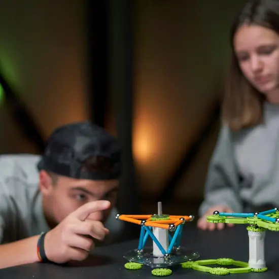 Mechanics Magnetic Gears Recycled, 96 Pieces {6}