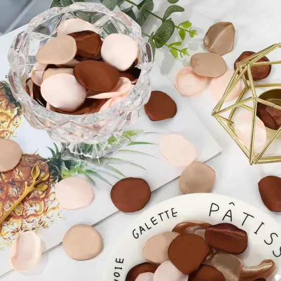 300Pcs Silk Rose Petals Champagne Flower Petals with Gift Box Artificial Scatter Flowers for Bridal Shower Romantic Night Wedding Aisle Table Centerpieces Reception Tables Decorations {2}