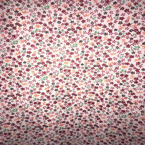 1 Yard Red Small Daisy Print Poly Cotton Fabric for Crafts Garments and Decorative Sewing 59/60 Inch Width {1}