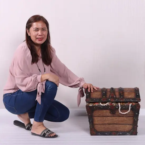 Small Pirate Treasure Chest Statue {3}