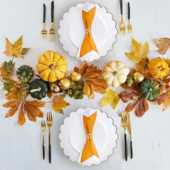 White Plastic Plates with Gold Scalloped Edge (9 Inches, 50 Pack) {2}