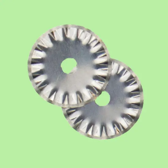 28mm Pinking Rotary Blades {3}