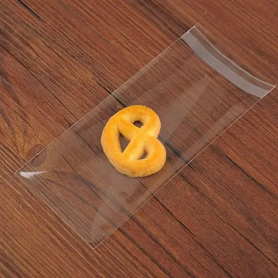 Self-Seal Poly Bags with Lip & Tape 1.2 Mil 3 7/8'' x 5 1/4'' {4}