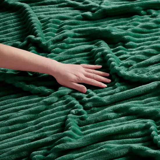 Nestl Cut Plush Fleece Blanket {3}