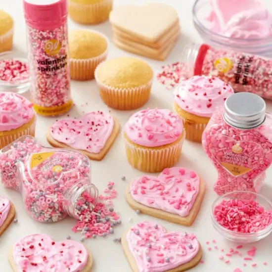 Wilton Valentine XO Sprinkles Mix 3.88 oz. {4}