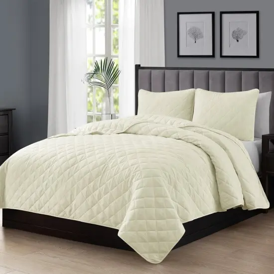 3-Piece Polyester Microfiber Reversible Diamond Quilt Set {6}