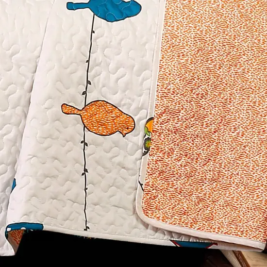 Polyester Birds on Wire Quilt Set with Reversible Design and Decorative Pillows {4}