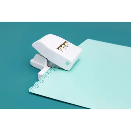 We R Edge Punch-Scallop Lace {6}