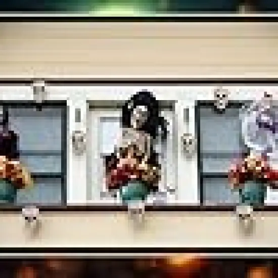 Skull Heads Halloween Decor Include Life Size Skeleton and Small Plastic Skulls {2}