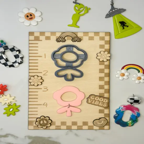 Hippie Abstract Flower Clay Cutter Set {1}