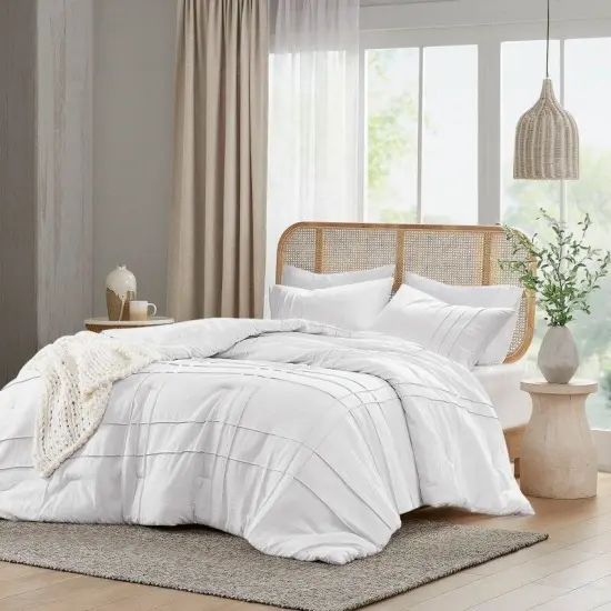 Polyester Pinch Pleat Comforter Set with Matching Shams {1}