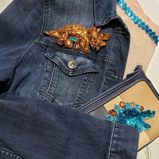 7 1/4"x3 1/4" Sara Triceratop Dinosaur Sequin Applique/Patch {2}